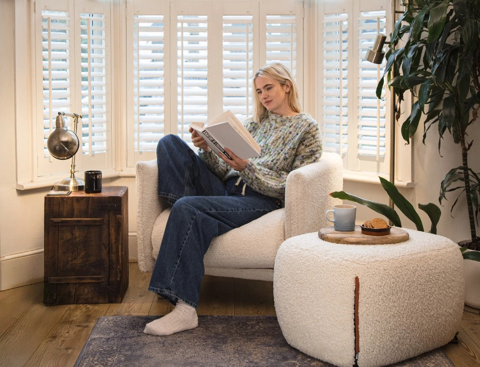 9 Creative ways to style a cozy armchair