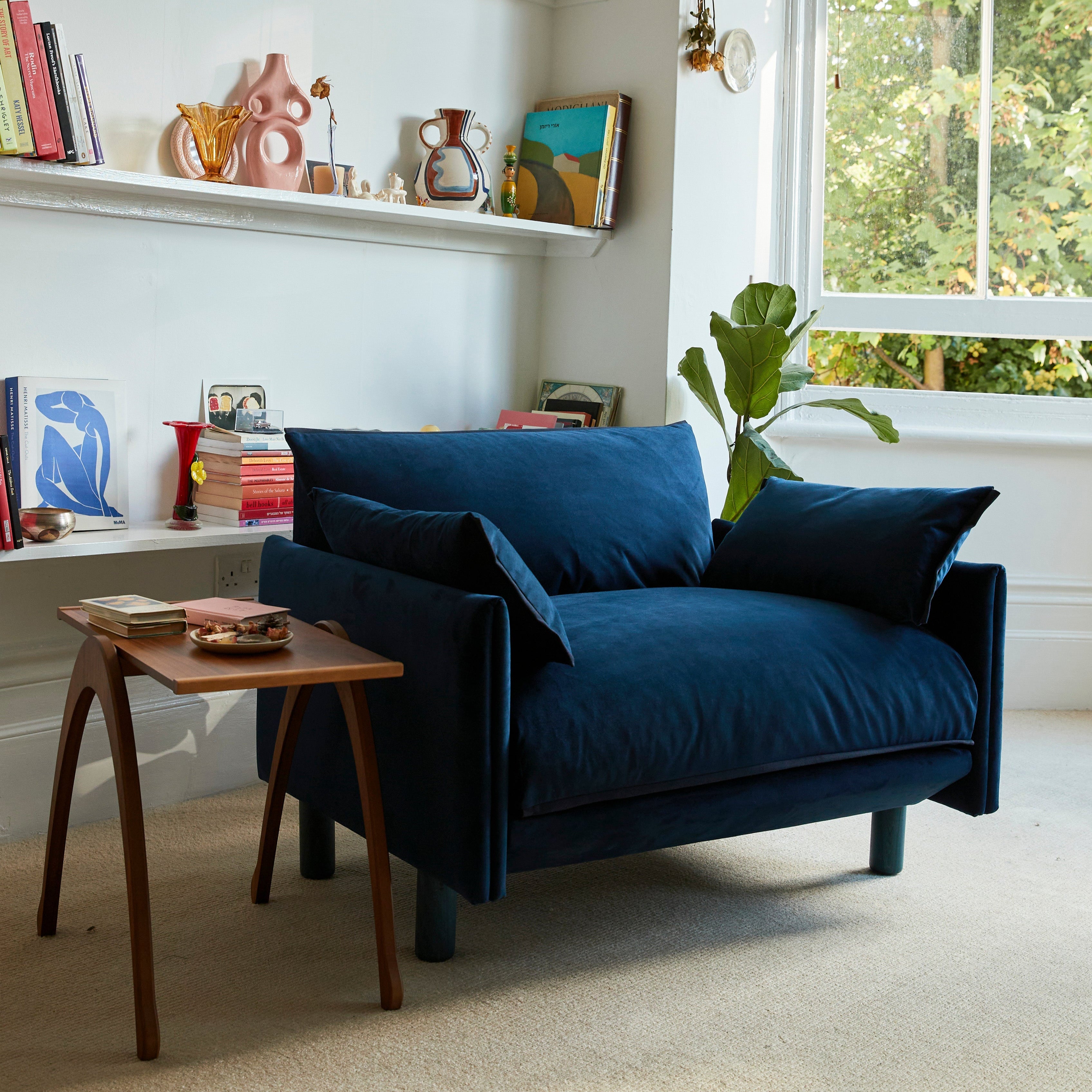 Cozmo Sofas - Cozy 1.5 Seater Sofa - Midnight Blue Velvet - Blue Legs - Detail view