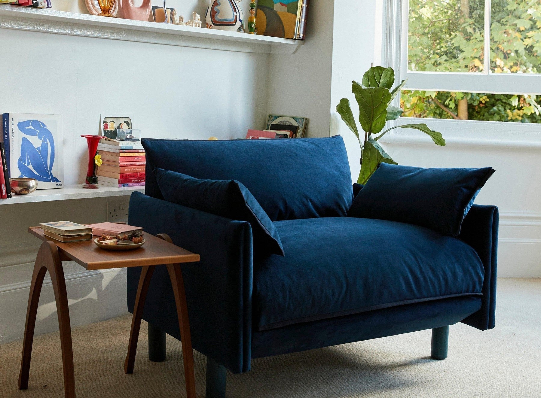 Cozmo Sofas - Cozy 2 Seater Sofa - Midnight Blue Velvet - Blue Legs - Lifestyle detail