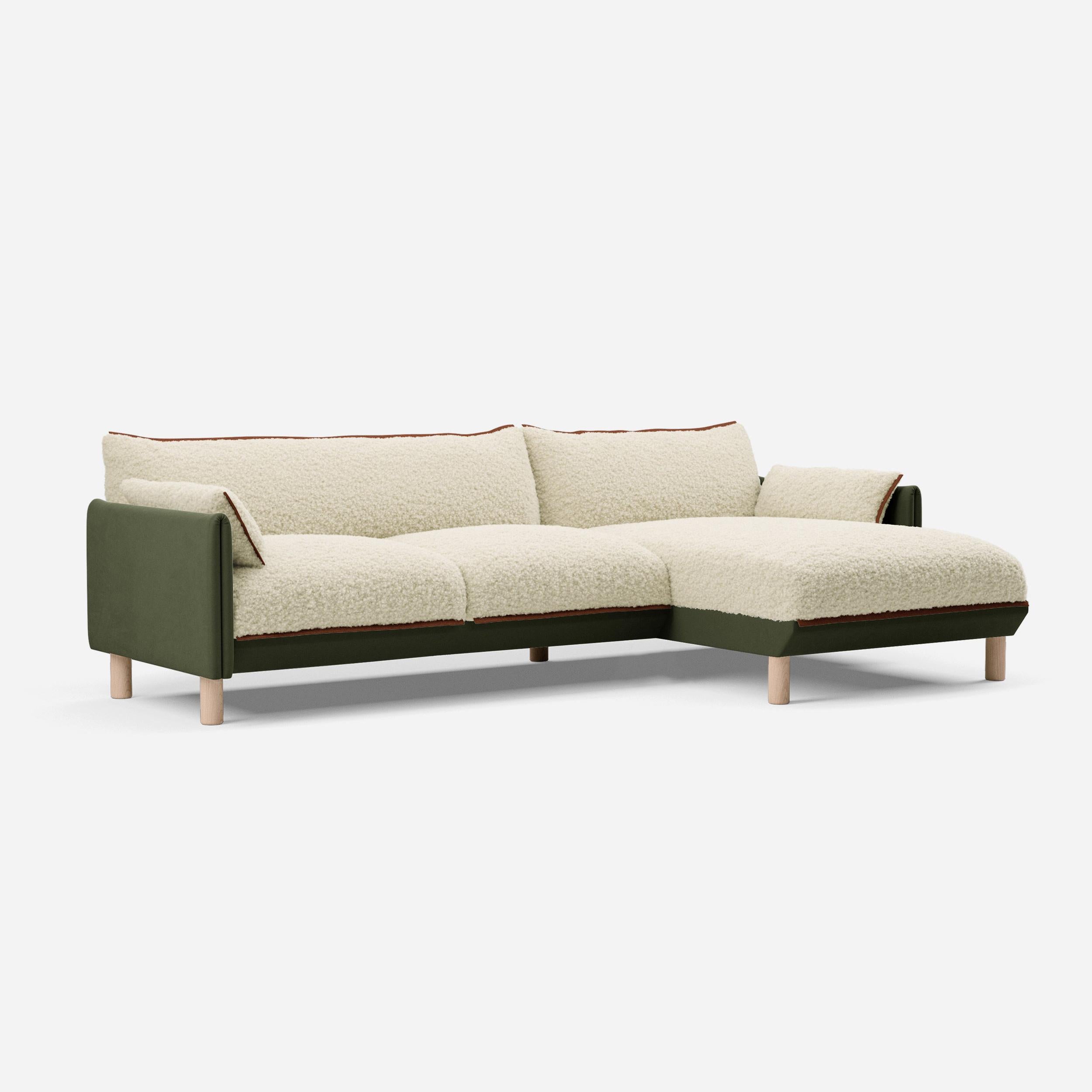 @ Cream Fleece & Dark Green Velvet | Brick Trim