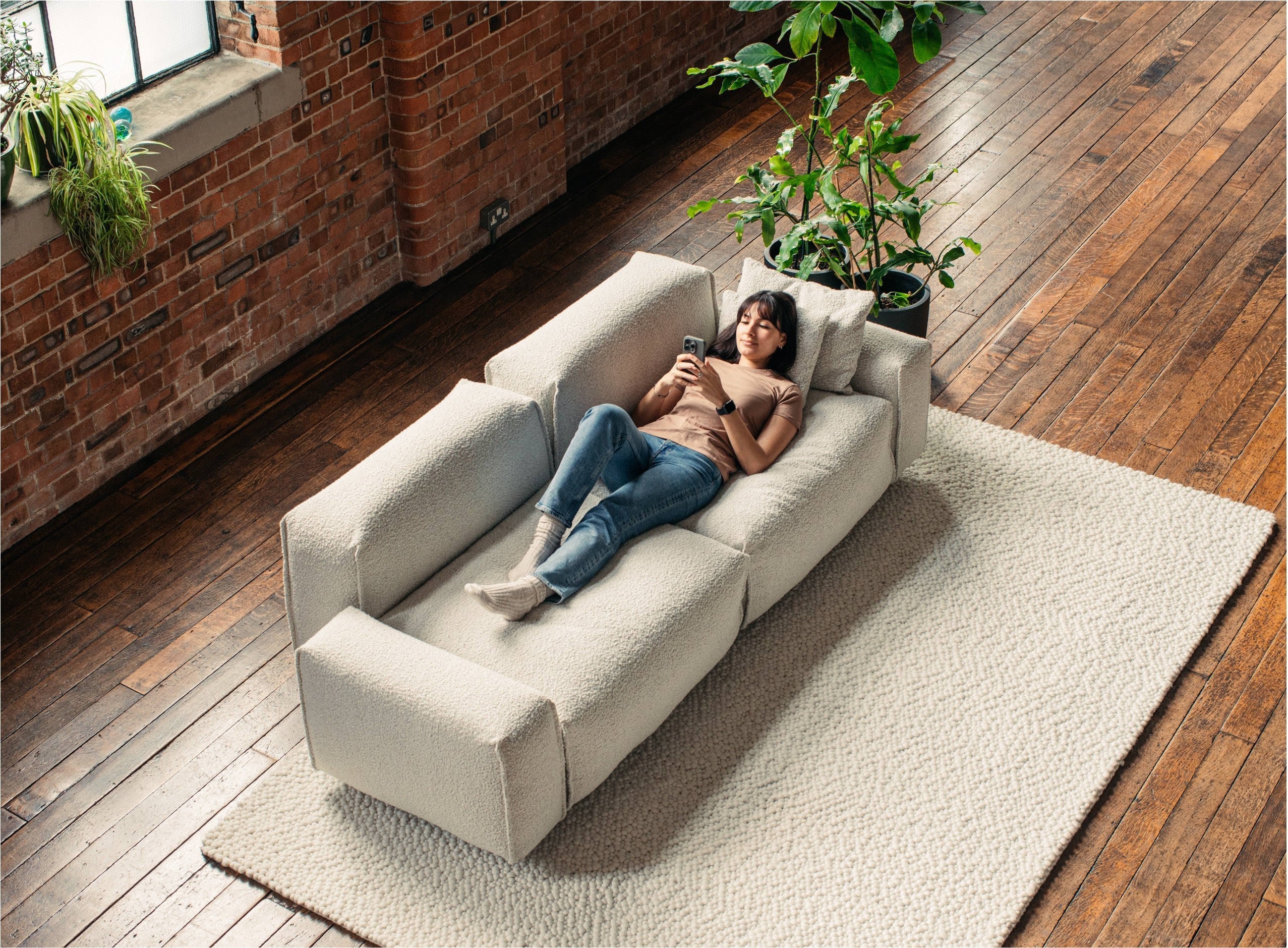 Cozmo Sofas - Float 4 Seater RH Chaise Sofa - Salt & Pepper Textured Weave - Black Legs