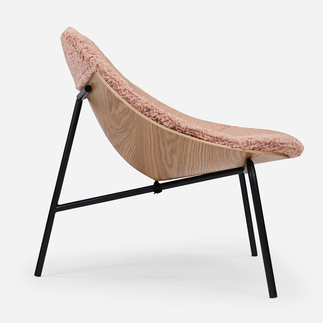 Cozmo Sofas - Gingko Oak Chair - Shaggy Pink - Detail view